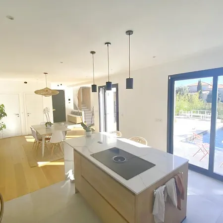 Elegant Summer House Nice *